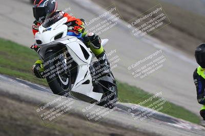 media/Nov-29-2025-TrackDaz (Sat) [[10ae2d9bce]]/B Group/Session 3 (Outside Grapevine)/